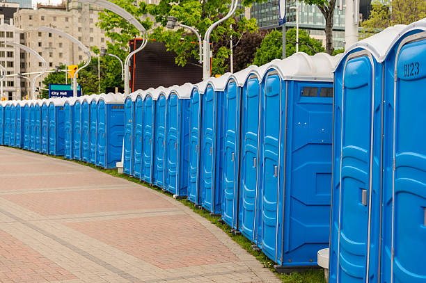 Best Deluxe Portable Toilet Rental  in Southport, NC